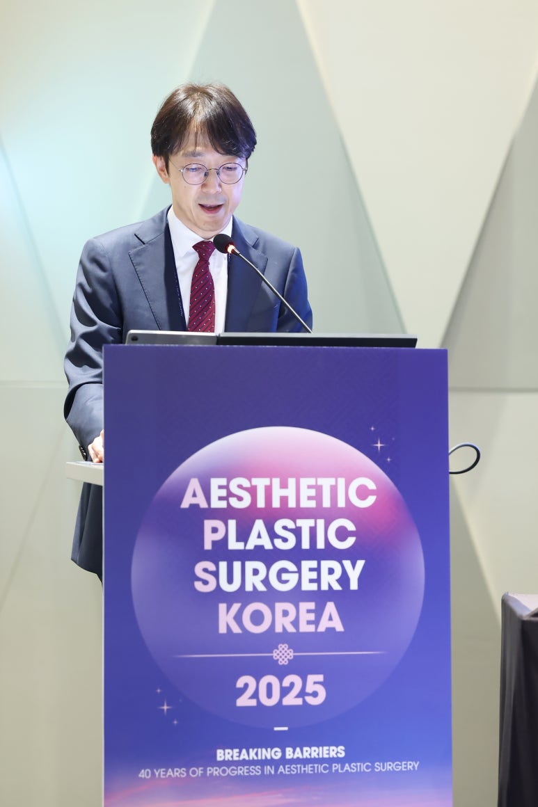 A good place for lower eyelid fat repositioning? At first, I asked whether such a surgery even existed (A story from Dr. Shin Jong-in of Objet Plastic Surgery) image 2