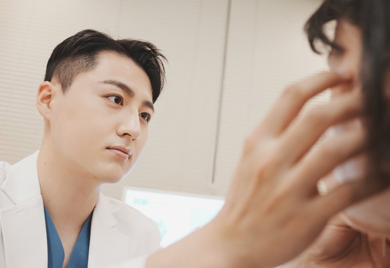 눈밑지 성형외과 유지 기간 평생 갈까? 김현조 원장님 정리 관련 이미지 8