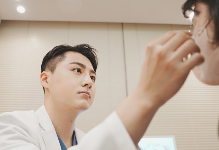 중년 눈밑지방재배치 김현조 원장님이 추천하는 이유 <공개> 관련 이미지 10