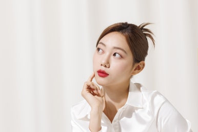 How to Use Double Eyelid Tape Properly image 2