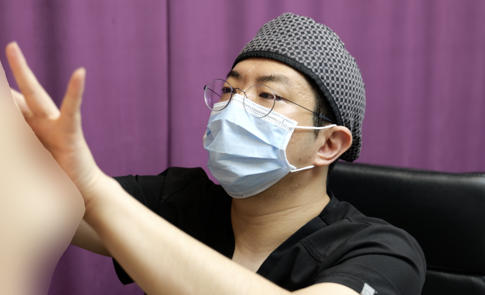 자연스럽고 트렌디한 가슴수술, 모티바 전용룸에서 (가슴 전후) 관련 이미지 1