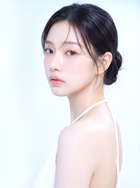 Will Sleeping on Your Left Side Make Smile Lines Deeper? — Gangnam Station Dermatology JM Jihyanghada. image 13