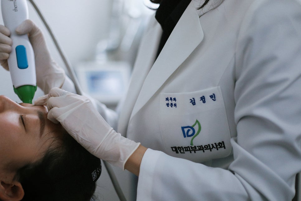 Designing Change with Science&mdash; JM Dermatology in Gangnam Station image 7