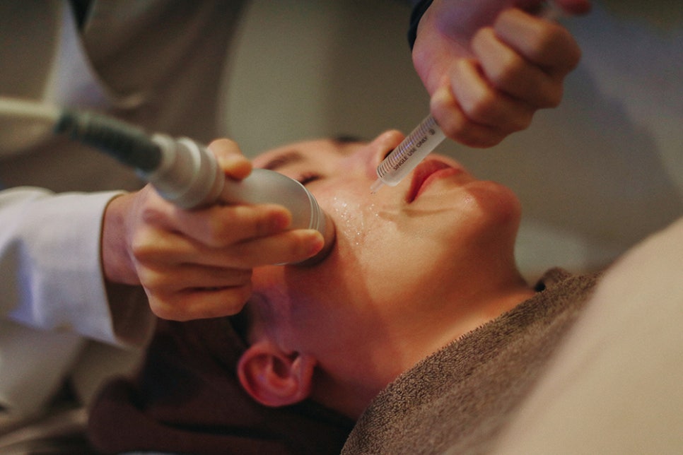 Another Standard for Viewing Aging&mdash; Pursuing the Gangnam Station Dermatology JM Approach. image 4