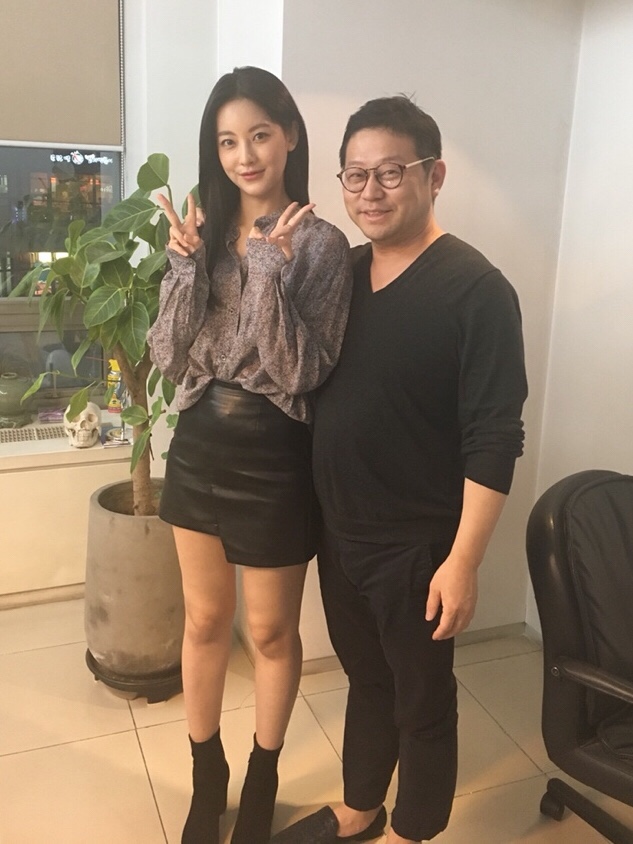 I’m always happy when I see kind and beautiful Yeonseo image 1
