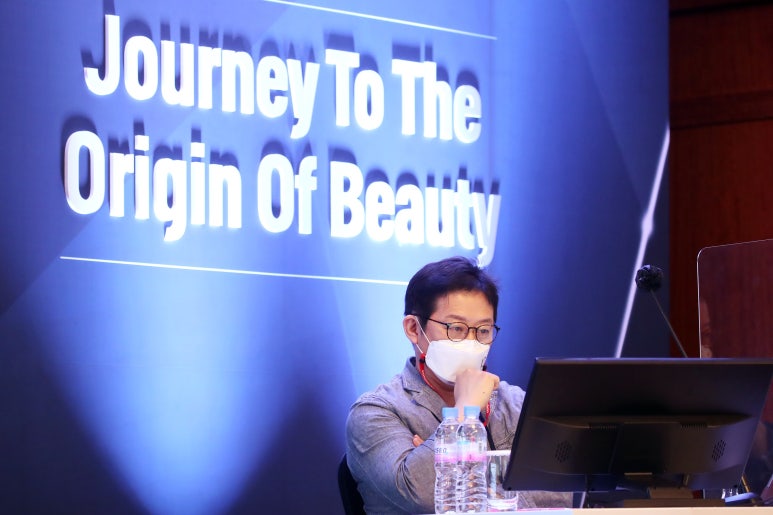 June 2021. Lecture and Chairing at the 10th Anniversary Event for LG Yvoire Y-Solution Filler image 1