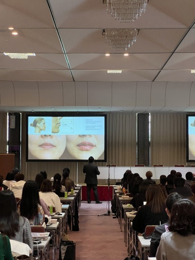 Lips Filler Lecture at AMWC in Japan image 6