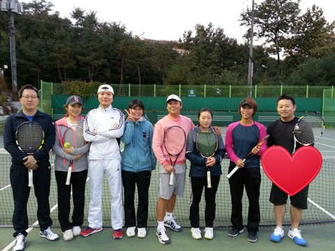 오랜만에 친구들과 테니스 관련 이미지 4