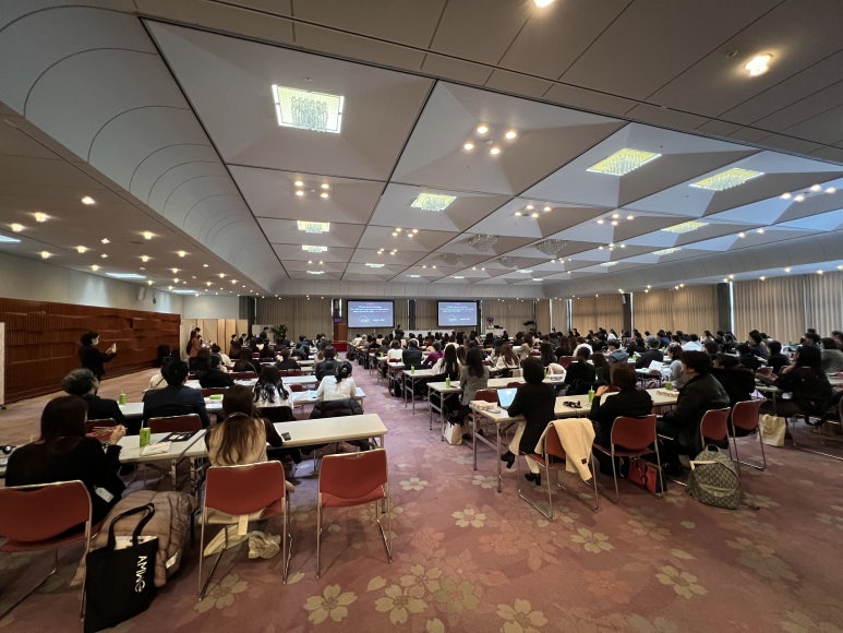 Lips Filler Lecture at AMWC in Japan image 4