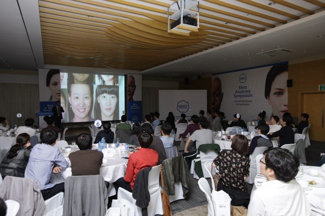 2013.10.19 코엑스 해부학 강의 Merz / Radiesse anatomy lecture / 김종서성형외과원장국제세미나주최 관련 이미지 7