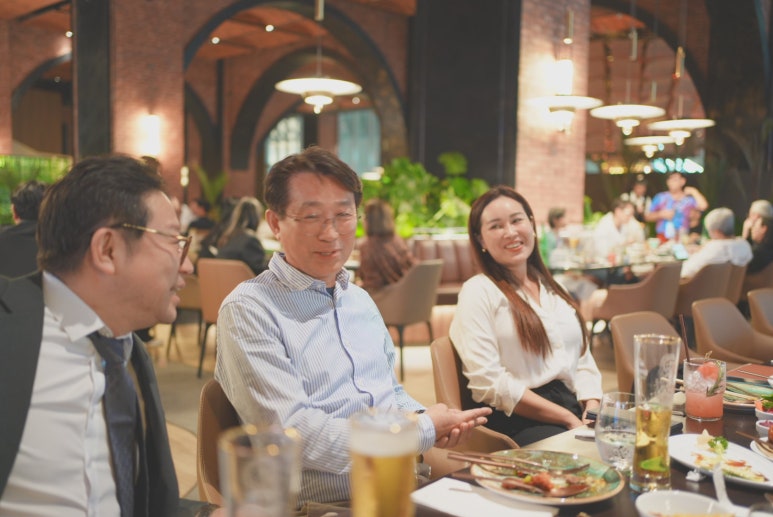 Review of Dr. Kim Jong-seo’s ESSALIA Filler Seminar Lecture! Recognized as a Premium Filler Leader image 6