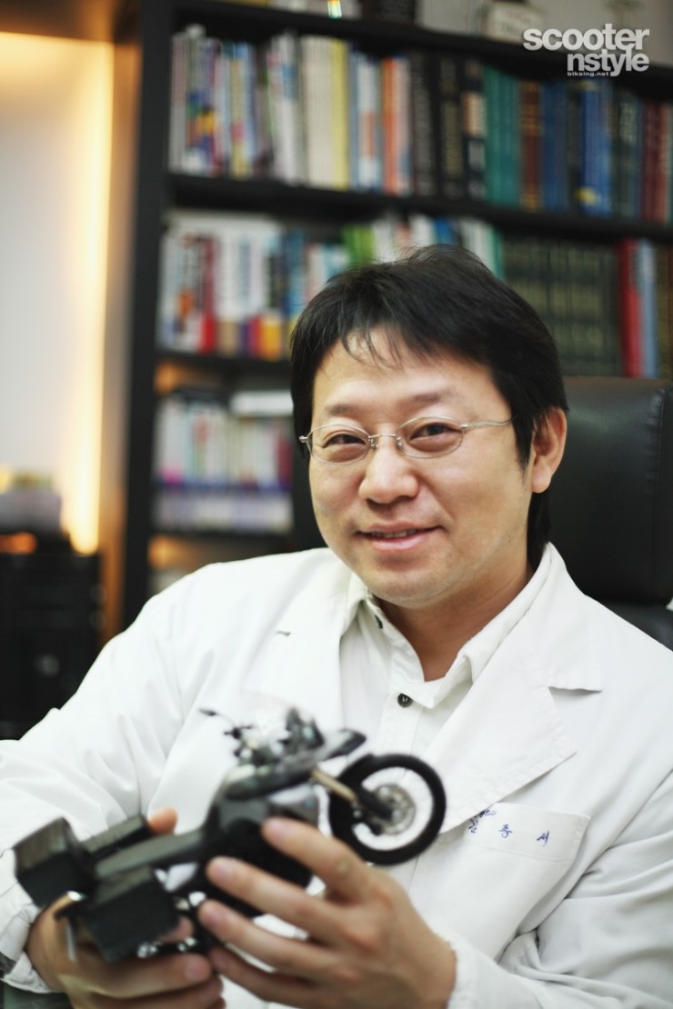 [공유] [스쿠터앤스타일] 라이더 인터뷰 - 김종서 성형외과 원장 관련 이미지 1