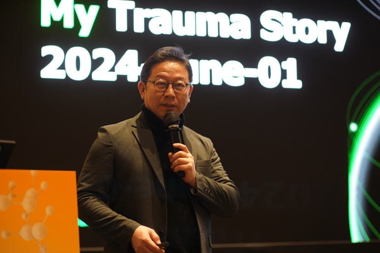 Announcement on Radiesse, Acne Scars, and CUREJET! Dr. Kim Jong-seo Plastic Surgery Attends Aesthetic Society at Hotel Dragon City image 8