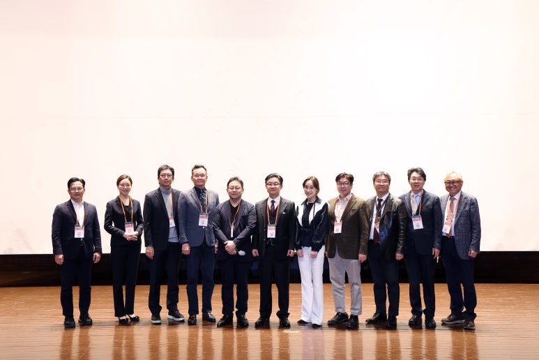 Kim Jong-seo Plastic Surgery X CellFusion C X Retinage Seminar Participation! Dermatology Specialist Seminar现场 Sketch image 13