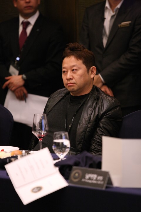 엘란쎄 라운드 테이블 미팅 / 엘란쎄 사장 헹크 방문 /3-15일 안터컨티넨탈호텔 관련 이미지 2