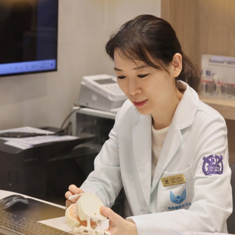 하루플란트치과 김형규 원장 TV조선 역전의한방 구강 관리법 출연 관련 이미지 8