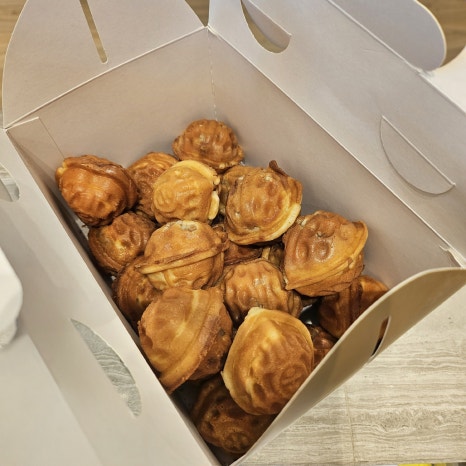 행복이 넘치는 강남역 하루플란트치과 3월 생일파티와 환자분들의 선물&hearts; 관련 이미지 5