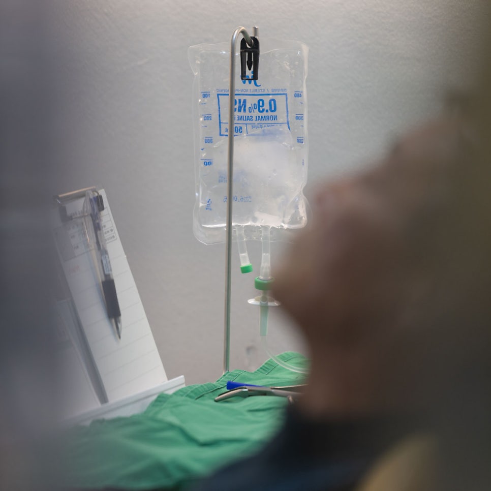 잠자는 사이, 임플란트 식립 끝? 수면 임플란트 마취, 안전한 방법일까요? 관련 이미지 3