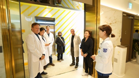 미국 치과의사 방문, 하루플란트치과 임플란트 세미나와 라이브서저리 관련 이미지 5