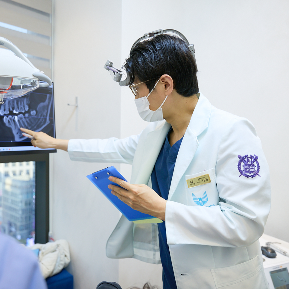 진짜 내 치아 같은 임플란트? 자연스러운 모양으로 심미성까지 살려낸 하루플란트의 선택 관련 이미지 8