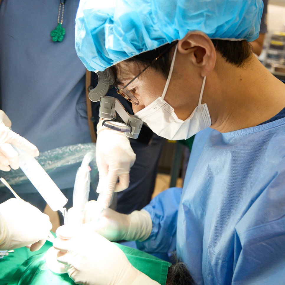 하루플란트 수면 임플란트, 나이 많아서 걱정된다면? 오히려 고령에게 더 적합하답니다! 관련 이미지 4