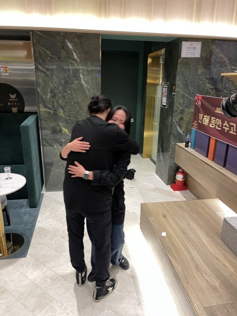 루이비통, 다이슨을 주는 치과가 있다고?! <2023 하루플란트치과 송년회> 관련 이미지 37