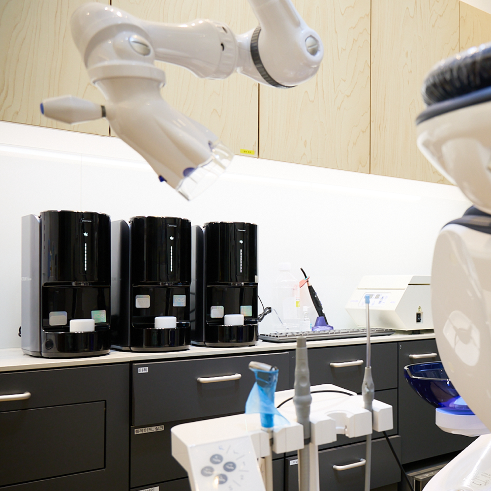 임플란트 수명, 왜 사람마다 다를까? 임플란트 수명을 더 끌어올리는 하루플라즈마에 주목하세요! 관련 이미지 11