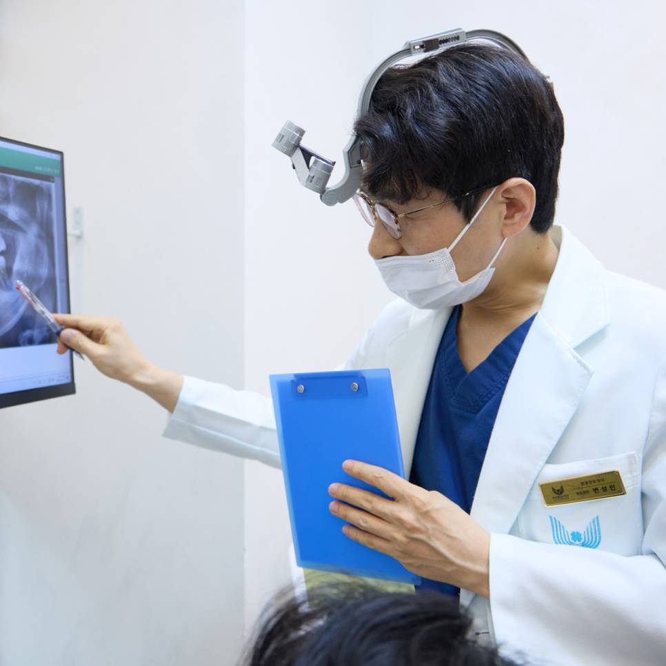 뼈이식 없이 임플란트 하면 안 되나요? 임플란트 뼈이식에 대해 하루플란트가 답해드립니다! 관련 이미지 6