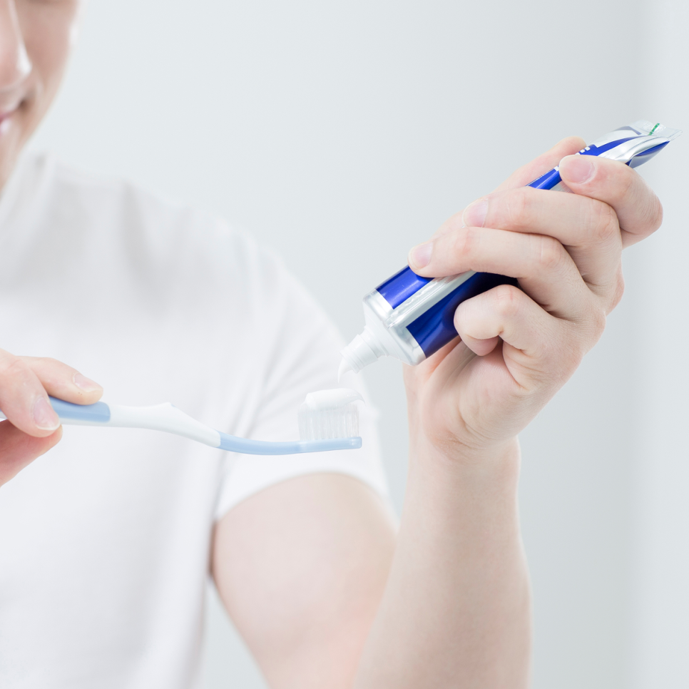 임플란트 하면 충치 걱정 끝? 임플란트 관리, 충치보다 진짜 중요한 건 따로 있어요! 관련 이미지 7