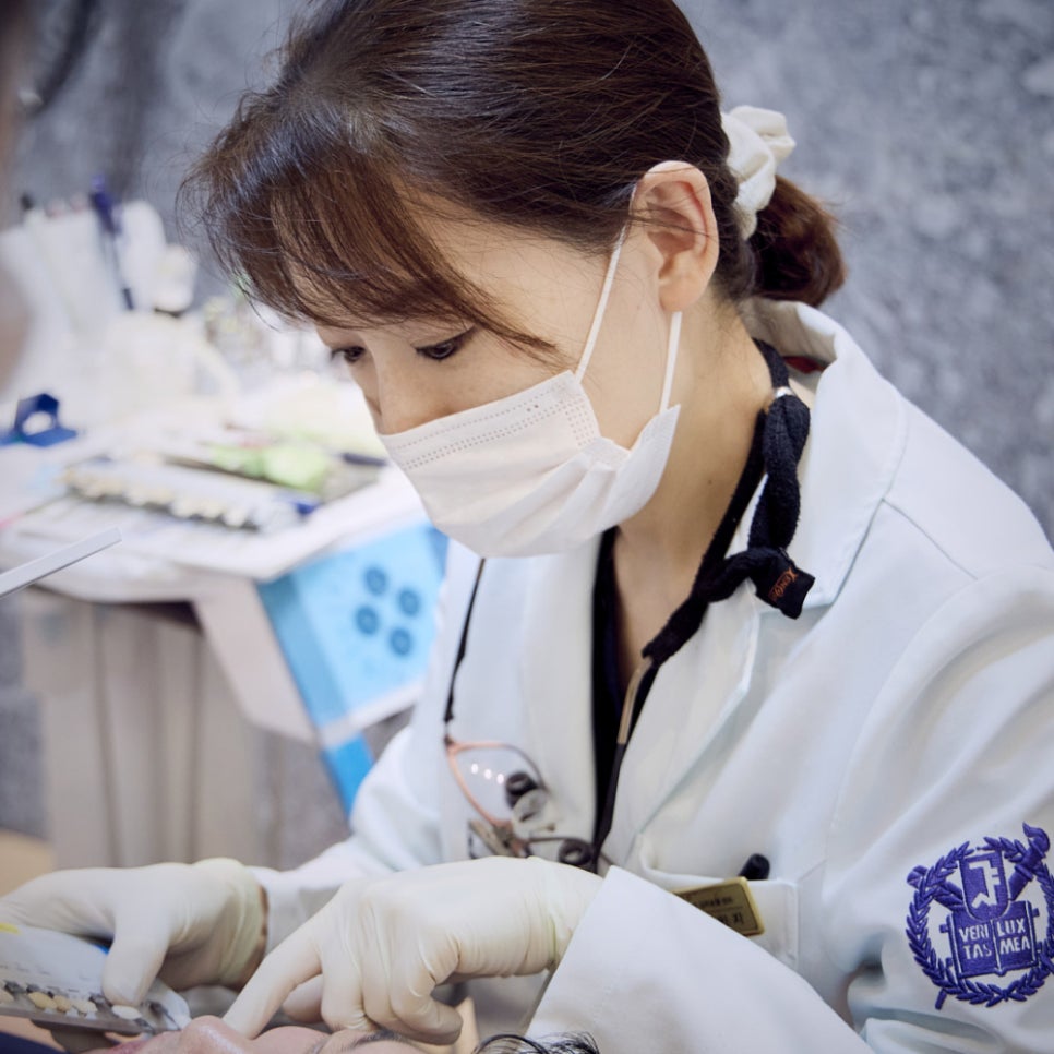 변색 치아, 단 하루면 충분하다? 하루플란트의 치아 미백 과정 전격 대공개! 관련 이미지 7