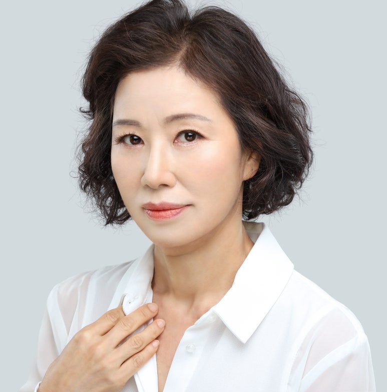 중년눈성형 잘 알아보고 해야 하는 이유? 관련 이미지 1
