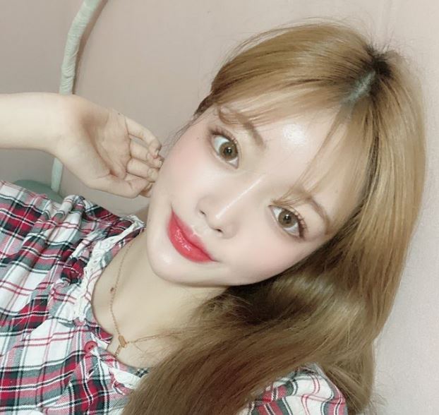 쌍꺼풀수술비용 결과를 기대하며 신중하게 관련 이미지 4