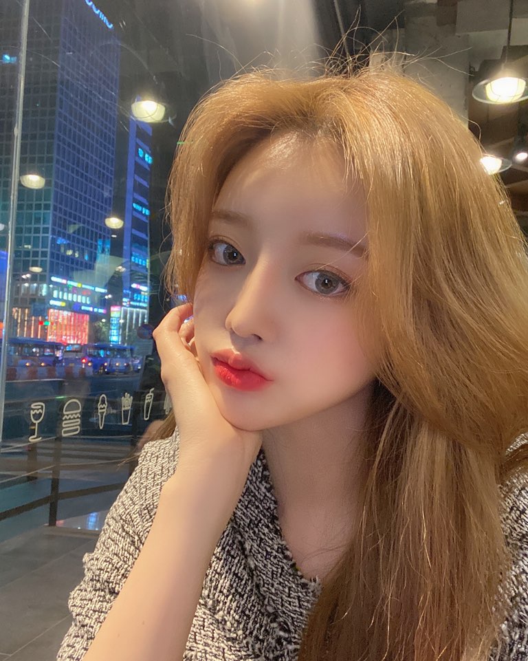 눈밑지방재배치수술후 화사하게 마블성형외과의원 관련 이미지 2