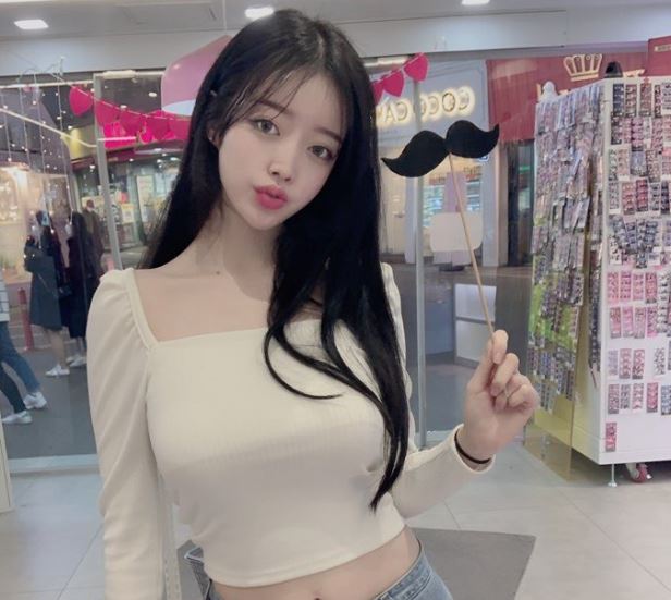 쌍꺼풀수술비용 결과를 기대하며 신중하게 관련 이미지 3