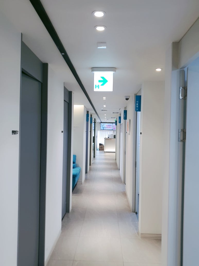 Would You Like to Take a Look Inside Bellevue Clinic’s Sedation Anesthesia Procedure Room? image 15