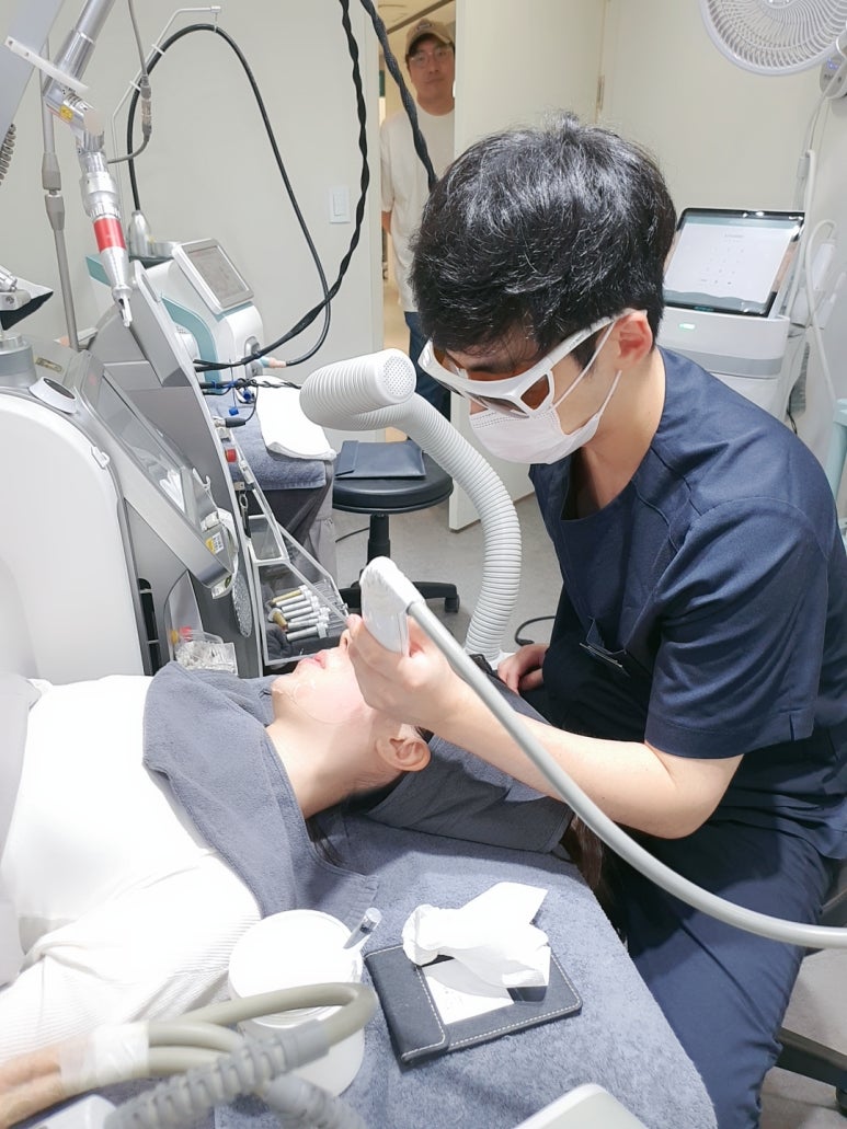 Bellvue Clinic Excel V Laser Treatment A to Z image 18