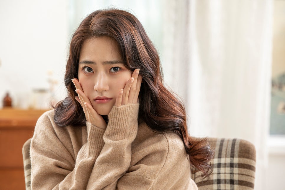 환절기 피부 탄력 저하가 얼굴 인상에 미치는 변화 관련 이미지 17