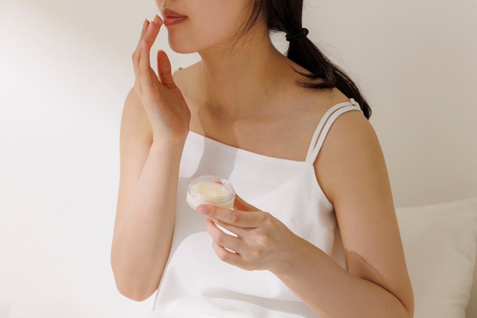환절기 피부 탄력 저하가 얼굴 인상에 미치는 변화 관련 이미지 3
