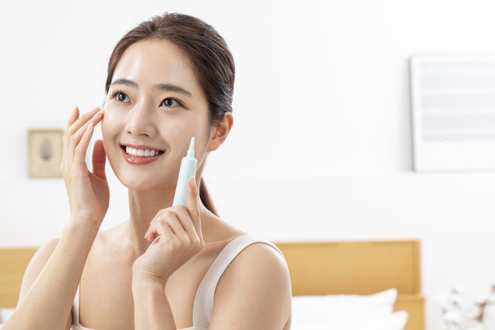 눈가주름 커버하는법 펴는법 없애는법 관련 이미지 3