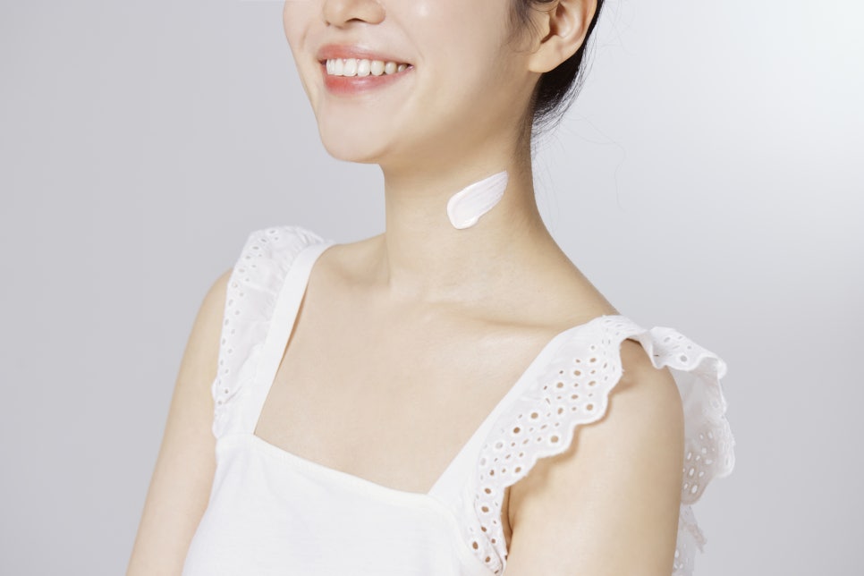 20대 목주름 관리법, 어떤 안티에이징이 필요할까? 관련 이미지 3