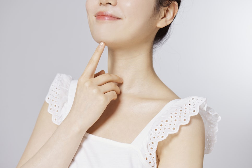 얼굴 이중 턱 밑살 제거 원한다면 윤곽 주사 추천! 관련 이미지 2