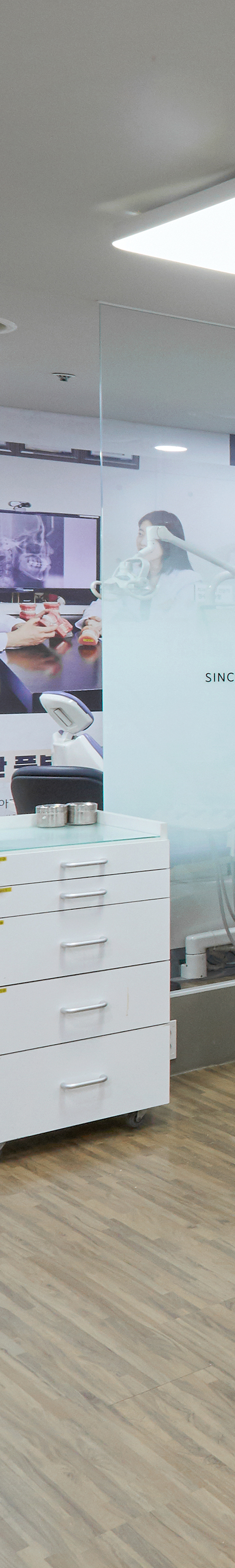Yeongdeungpo Station Dental Clinic Implant Placement Treatment Made Comfortable image 38