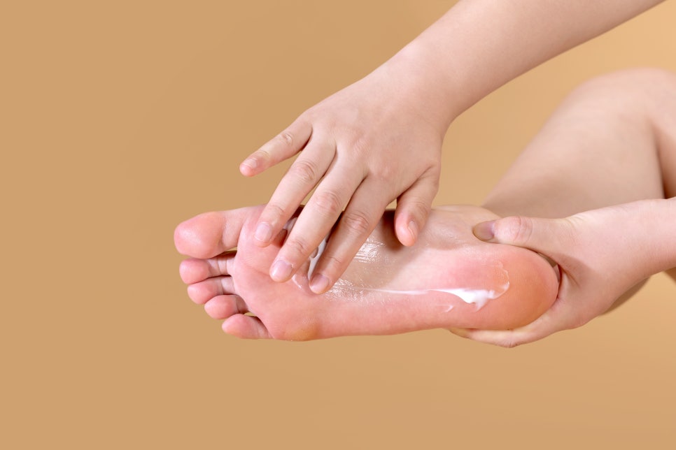 Morton's Neuroma in the Sole of the Foot: Causes, Symptoms, and Treatment for a Complete Cure image 6