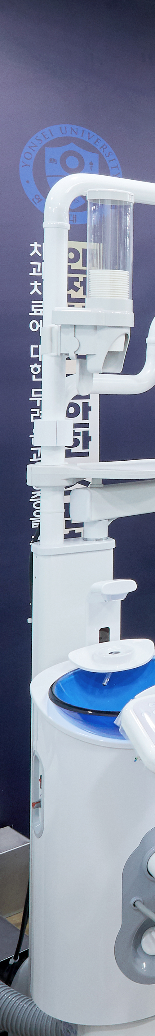 Shinchon Dental Implant Process Through Careful Diagnosis image 33