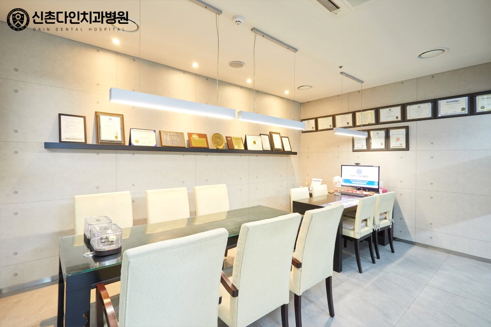 신풍역치과 투명치아교정 심미성까지 고려해 관련 이미지 8