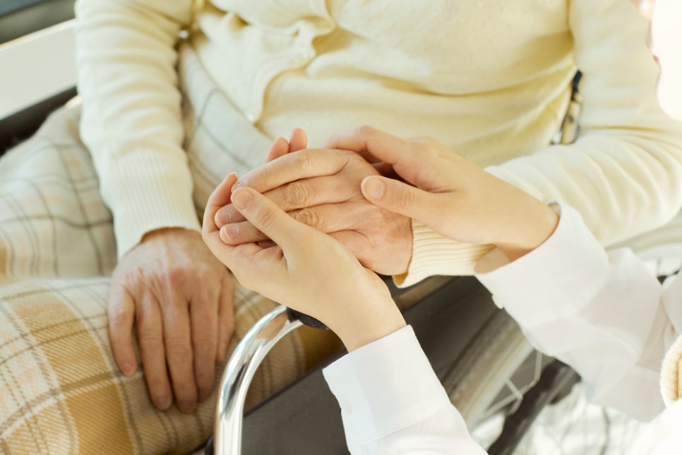 What Are the Causes of Dementia Warning Signs, and How Can They Be Treated and Managed? image 4