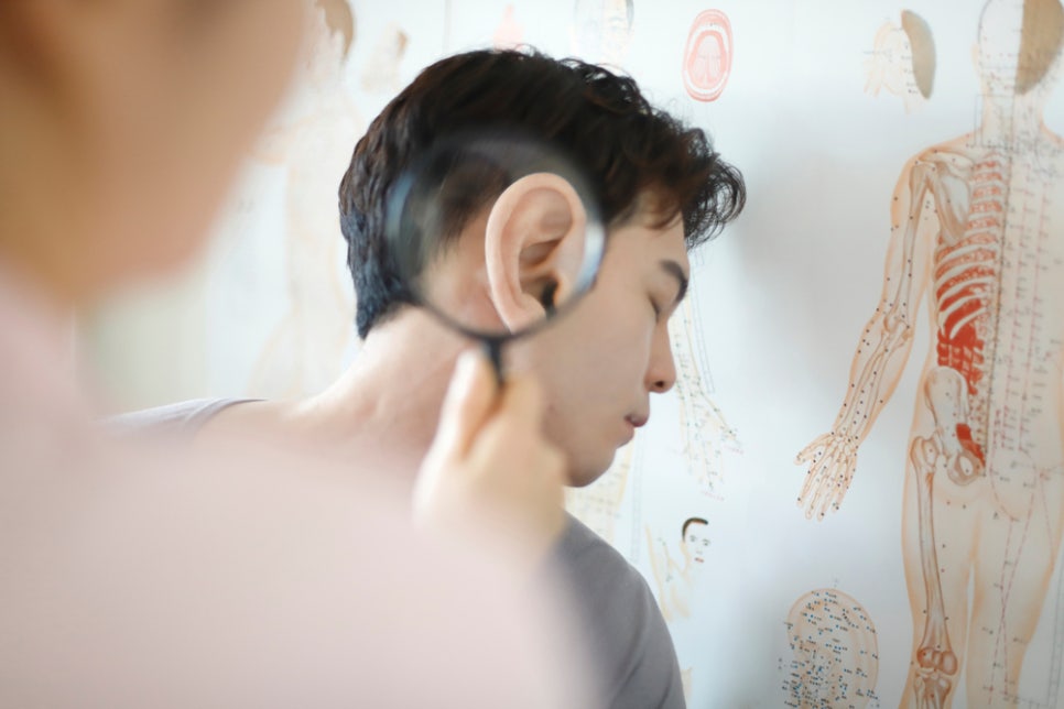 Let’s Learn 3 Reasons Why You May Experience Itchy Ears image 5