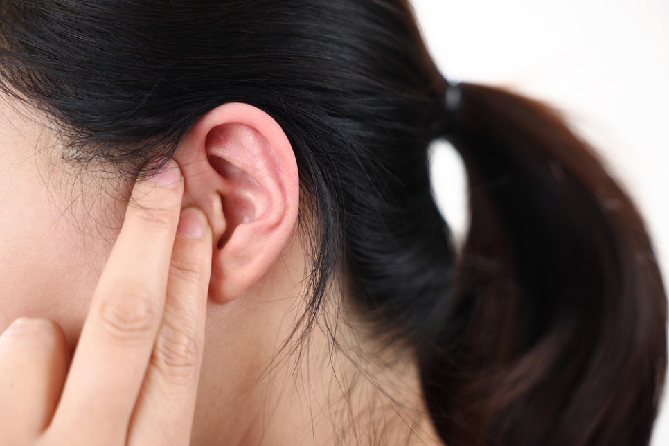 Let’s Learn 3 Reasons Why You May Experience Itchy Ears image 2