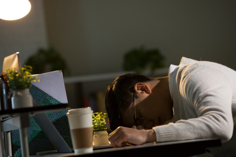 What Are the Causes and Symptoms of Sleepwalking, and How Can It Be Improved and Managed? image 4