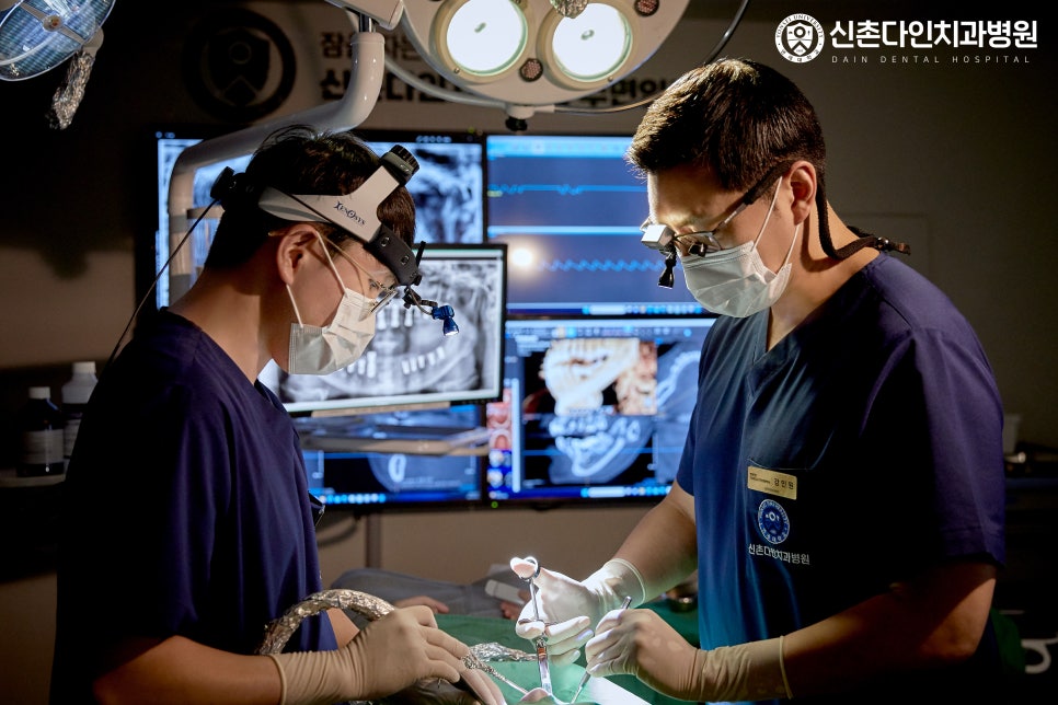 Daesang-dong Dental Clinic Implant Placement: Treatment Through a Careful Process image 8
